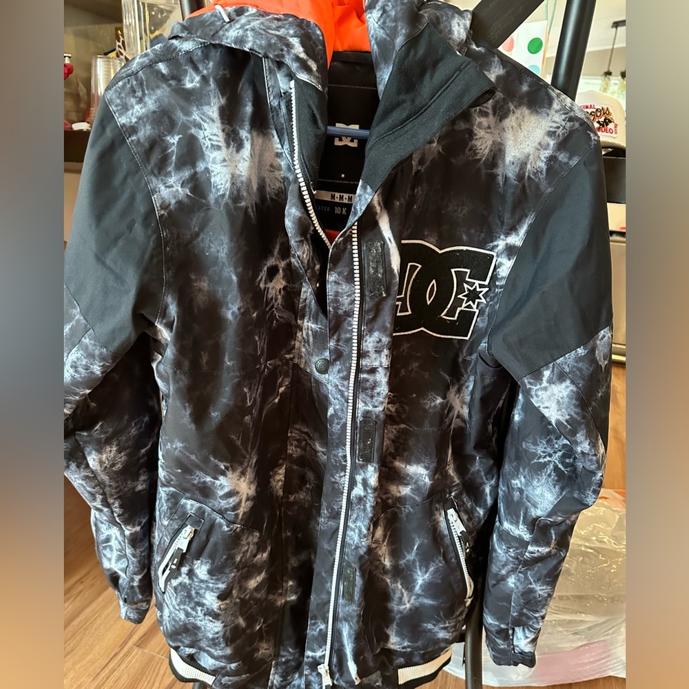 DC snowboarding jacket
